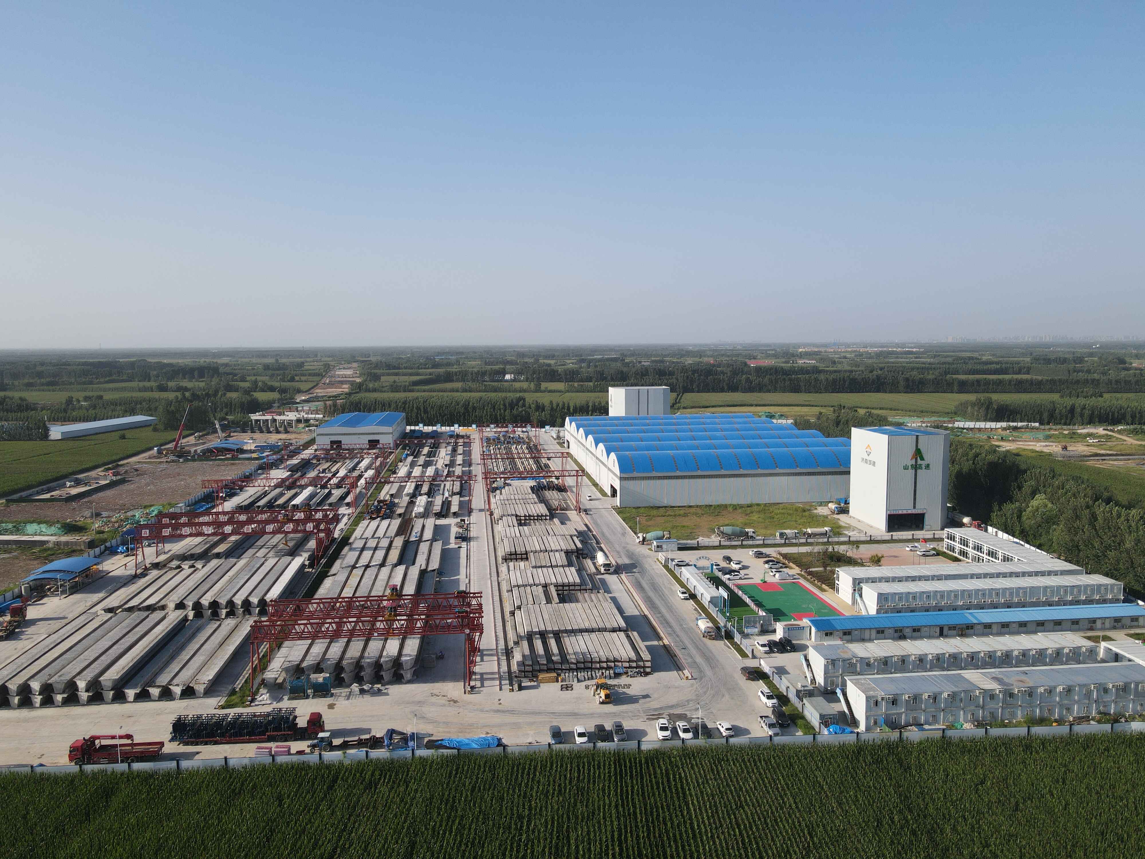 如今g308分离立交桥梁上部结构施工基本完成,预计y057分离立交预制